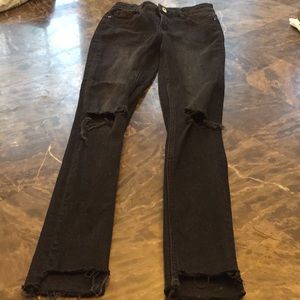 Black ripped jeans | H&M